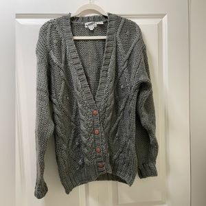 Visions Brand, Hand Cable Knit Grey Small Oversized Sweater Cardigan EUC